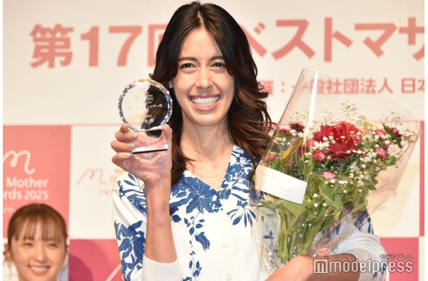 「ベストマザー賞」を受賞した森泉（C）モデルプレス