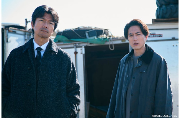 仲村トオル、間宮祥太朗「イグナイト -法の無法者-」（C）BABEL LABEL／TBS