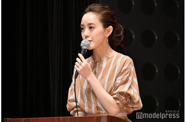 ストレートヘアの古谷有美アナウンサー（C）モデルプレス