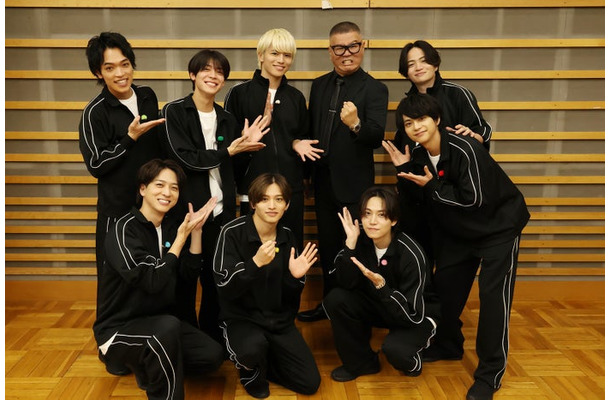 （上段左から）原嘉孝、松島聡、篠塚大輝、長谷川忍、菊池風磨（下段左から）寺西拓人、猪俣周杜、橋本将生、佐藤勝利（C）フジテレビ