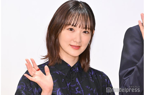 黒髪の生駒里奈（C）モデルプレス