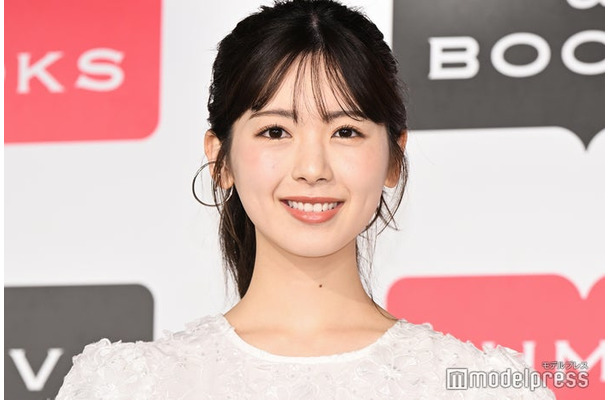 1st写真集「感情の隙間」発売記念記者会見に出席した筒井あやめ（C）モデルプレス