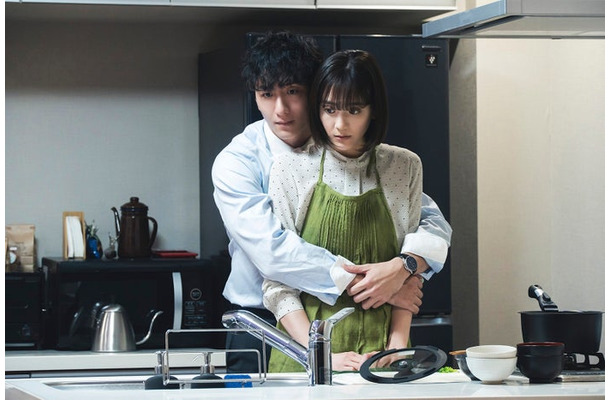 大貫勇輔、松井愛莉「子宮恋愛」第9話（C）ytv