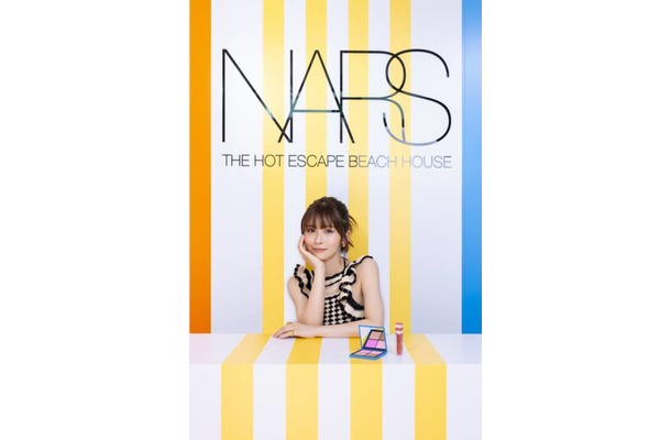 長濱ねる・百田夏菜子らが夏先取りの肌見せコーデを披露！カラフルで解放感あふれるビーチハウスを体験