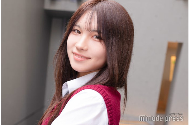 茶髪の榊原樹里（C）モデルプレス
