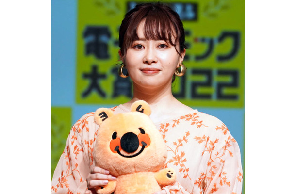 エミリン「私の超好きなやつ」効果を実感！愛用のまつ毛美溶液を紹介