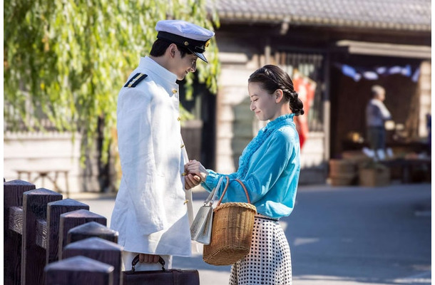 小関裕太、山本舞香（C）フジテレビ