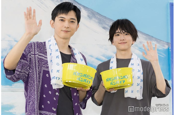映画「ババンババンバンバンパイア」銭湯トークイベントに出席した吉沢亮、板垣李光人（C）モデルプレス
