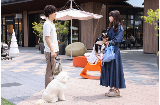 成田凌、清原果耶「初恋DOGs」第1話（C）TBS