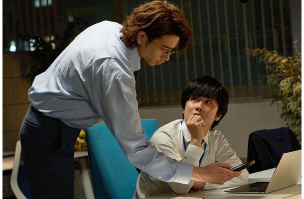 庄司浩平、風間俊介「40 までにしたい 10 のこと」第1話（C）マミタ・libre／「40 までにしたい 10 のこと」製作委員会