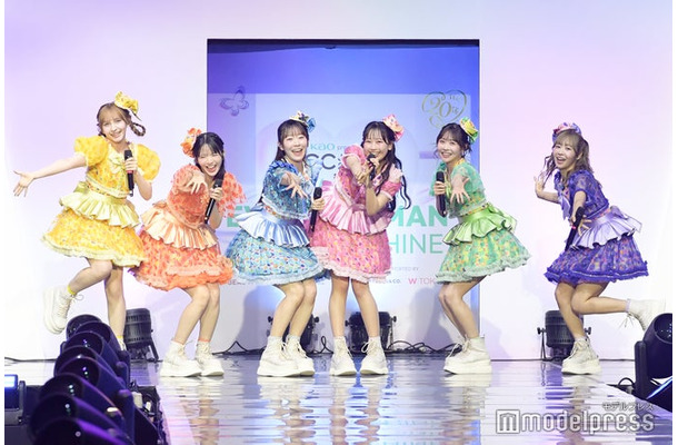 FRUITS ZIPPER（C）モデルプレス