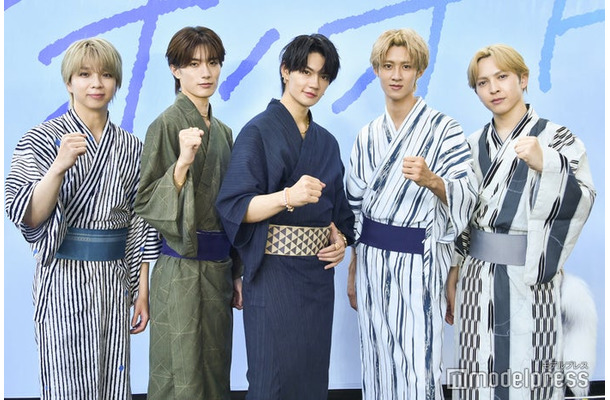 M!LK（左から）塩崎太智、山中柔太朗、佐野勇斗、曽野舜太、吉田仁人（C）モデルプレス