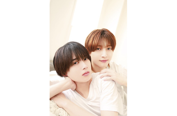 井上瑞稀、中村嶺亜：撮影／小林ばく