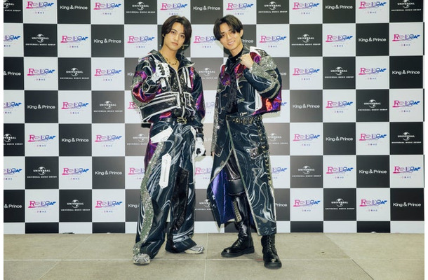 囲み取材に応じたKing ＆ Prince／高橋海人、永瀬廉（提供写真）