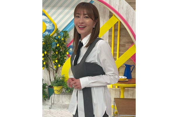 ヘアカット前の／新山千春公式Instagramより