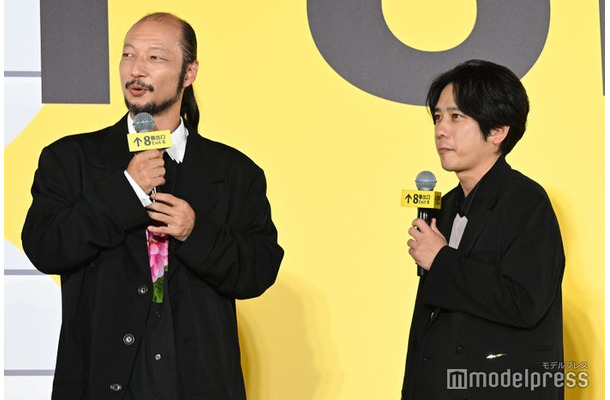 映画「８番出口」88ｍ無限ループカーペットアライバルに出席した河内大和、二宮和也（C）モデルプレス