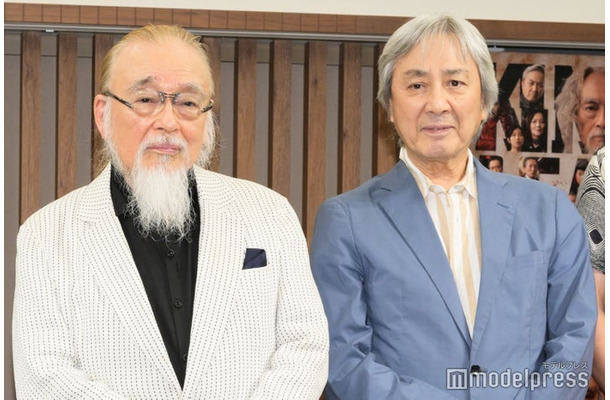 「舞台リア王2025」発表記者会見に出席した横内正、田村亮（C）モデルプレス