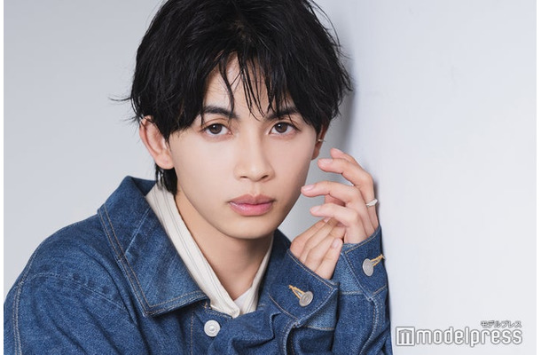 モデルプレスのインタビューに応じた草川直弥（C）モデルプレス