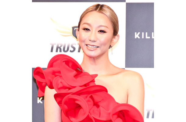 42歳の倖田來未、美の原動力は夫＆13歳の息子「常に努力は忘れてはいけないなと」