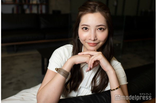 イメチェン前の尾崎美紀（C）モデルプレス