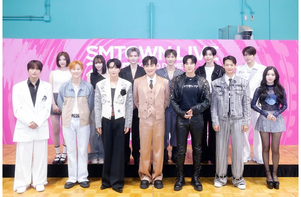 （後列左から）ジウ（Herts2Hearts）、ジゼル（aespa）、ジェミン（NCT DREAM）、テン（WayV）、ショウタロウ（RIIZE）、シオン（NCT WISH）（前列左から）ヘチャン（NCT 127／NCT DREAM）、スホ（EXO）、イトゥク（SUPER JUNIOR）、カンタ、ユンホ（東方神起）、ミンホ（SHINee）、アイリーン（Red Velvet）（C）田中聖太郎写真事務所