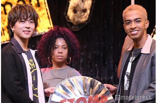 「STOMP ストンプ」初日囲み取材会に出席した末澤誠也、草間リチャード敬太（C）モデルプレス
