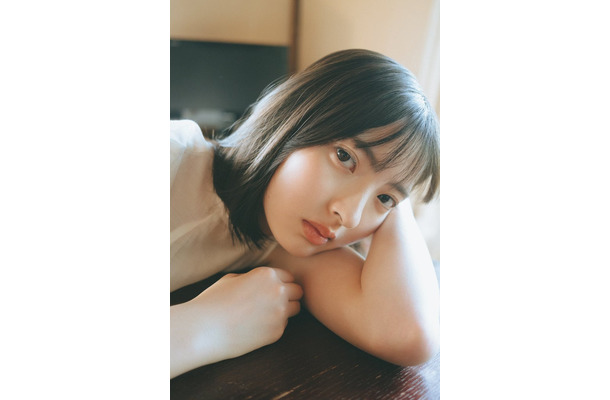 「B.L.T.2025年10月号」ローソンエンタテインメント購入特典ポストカード【山田桃実 （櫻坂46）】（提供写真）
