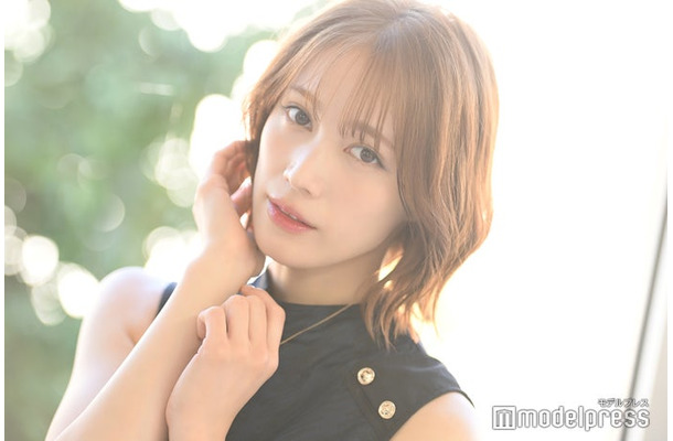 茶髪の中村ゆりか（C）モデルプレス