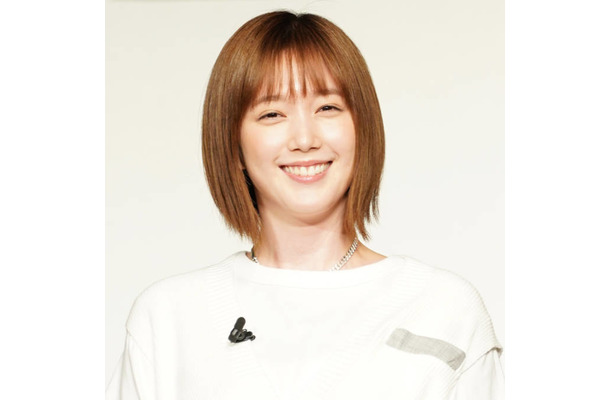 本田翼、美背中を披露したブラックドレスSHOTにファンうっとり「スタイル良すぎ」「大人っぽい」