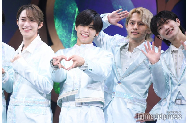舞台「ANDO」囲み取材に出席した橋本涼、菅田琳寧、矢花黎、川崎星輝（C）モデルプレス