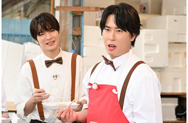 深澤辰哉、宮舘涼太（C）TBS