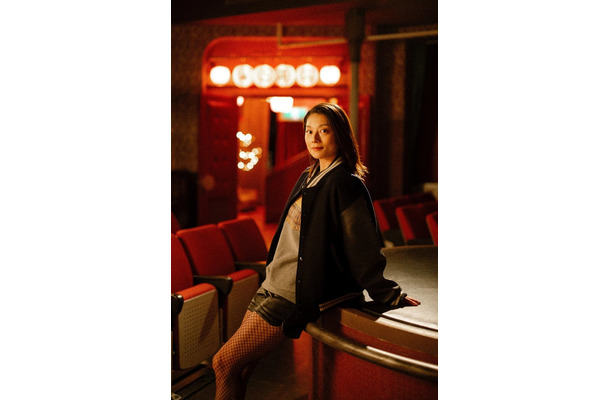 小池栄子「もしもこの世が舞台なら、楽屋はどこにあるのだろう」(C)フジテレビ