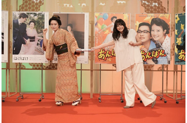 高石あかり、今田美桜（C）NHK