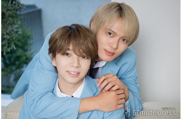 モデルプレスのインタビューに応じた塩崎太智、加藤大悟(C)モデルプレス
