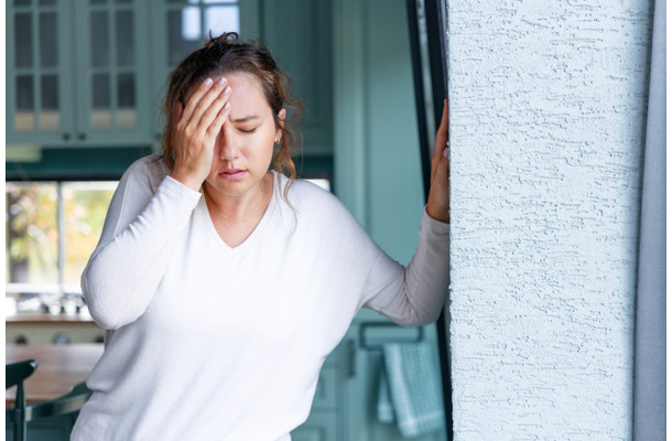 「夏、エアコンを21度にしても眠れない」50歳女性、滝のような汗に悩まされたあとに襲ってきた「意外な症状」とは