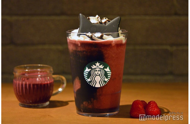 アサイー ベリー フラペチーノ（C）モデルプレス