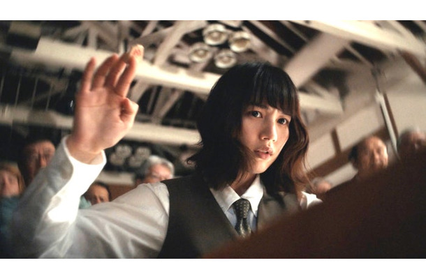 のん「MISS KING / ミス・キング」第3話場面写真（C）AbemaTV, Inc.