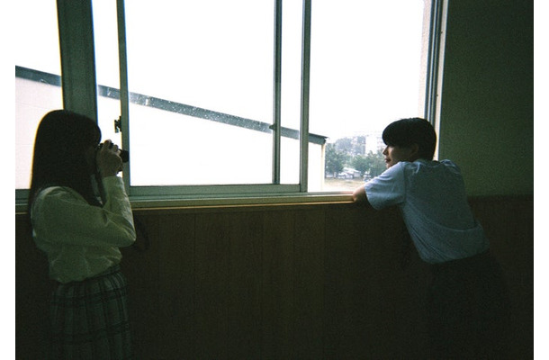 山田杏奈、長尾謙杜（C）2025『恋に至る病』製作委員会