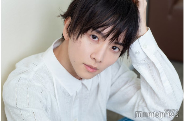 モデルプレスのインタビューに応じた板垣李光人（C）モデルプレス