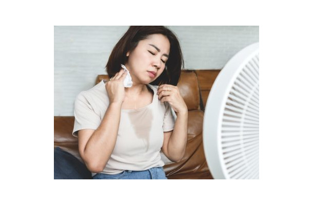 もう誰も更年期の「ホットフラッシュ」を我慢しなくていい！？非ホルモン製剤のホットフラッシュ治療薬「ベオーザ」に期待が集まるこれだけの理由