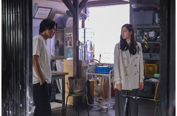 間宮祥太朗、新木優子「良いこと悪いこと」第2話(C)日本テレビ