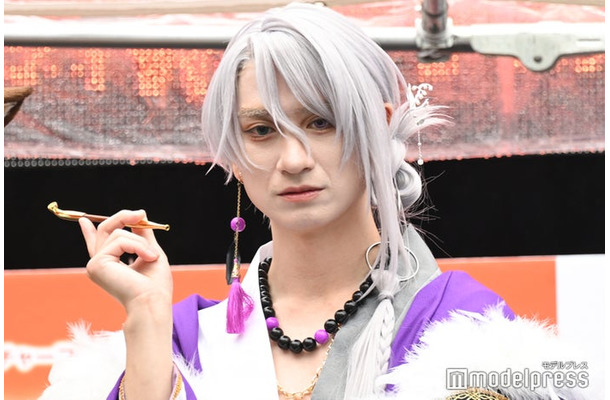 オリジナルキャラクターのコスプレ姿で登場した宮田俊哉（C）モデルプレス