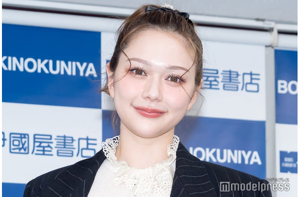 雑誌「ViVi」表紙記念記者会見村重杏奈(C)モデルプレス