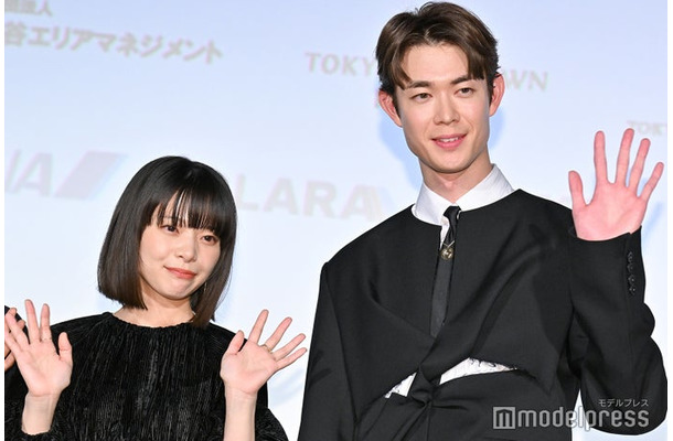 映画「佐藤さんと佐藤さん」東京国際映画祭上映＆完成披露挨拶に登壇した岸井ゆきの、宮沢氷魚（C）モデルプレス