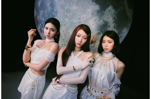 IS:SUE 4TH SINGLE「PHASE」集合アー写（C）LAPONE GIRLS