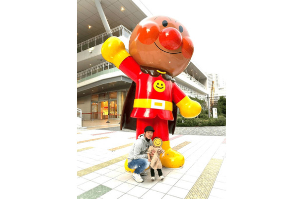 東貴博、1歳次女が“アンパンマンミュージアム”デビュー「あっちこっちで大はしゃぎ」「また連れてこ～！」