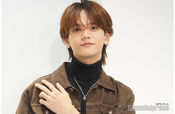 「QUESERA」オープン前⽇囲み取材に登場した中島颯太(C)モデルプレス