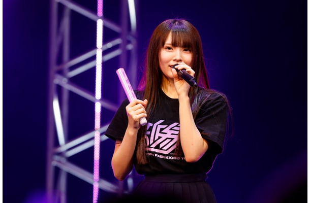 森平麗心「新参者 二〇二五 LIVE at THEATER MILANO-Za」／写真：鈴木健太（KENTA Inc.）