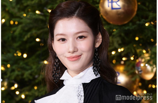 ラルフ ローレン東京ミッドタウン ツリー点灯式に出席したサナ（C）モデルプレス