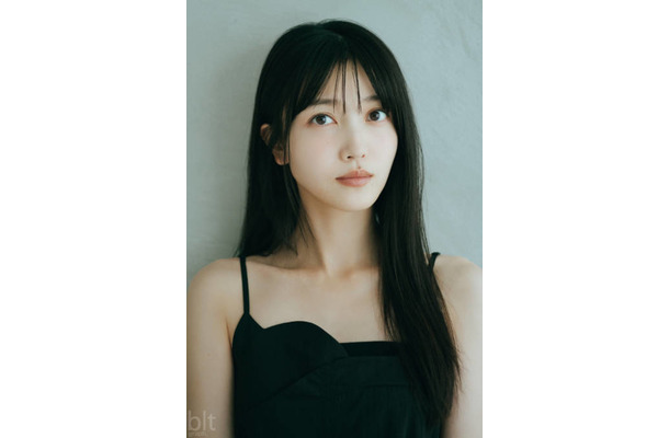 乃木坂46久保史緒里、透き通るような肌が美しいキャミソールSHOT！卒業を控えた思いの丈も語る